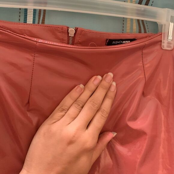 Pink nude vinyl latex miniskirt size S - Picture 3 of 4